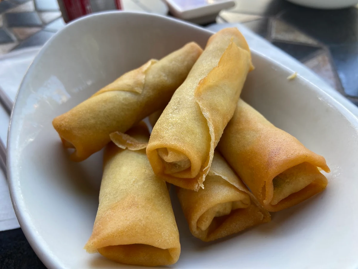 Spring Rolls 5pcs 春卷, Legendary Noodle House